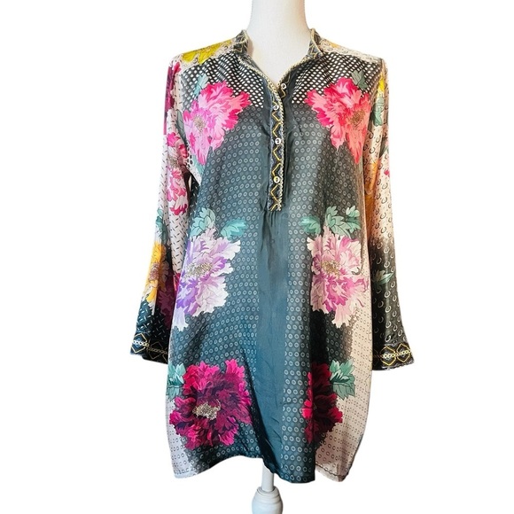 JOHNNY WAS WOMEN’S SILK COLORFUL FLORAL LONG SLEEVE TOP SIZE SMALL - Picture 1 of 10